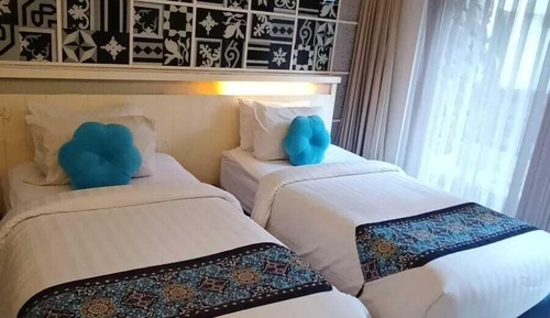 Deluxe Twin Room, Pool View