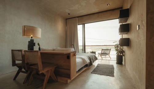 Studio, 1 Bedroom, Smoking, Courtyard View