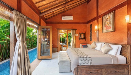 Comfort Villa, Patio, Pool View