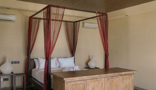 Room, 1 King Bed, Sea View