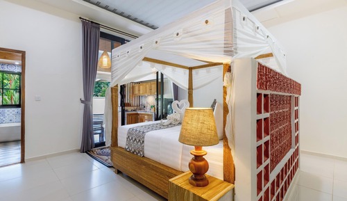 Suite, 1 Bedroom, Non Smoking, Pool View