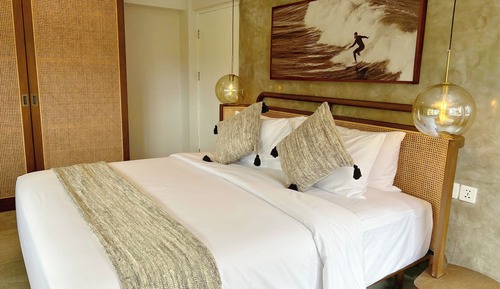 Two Bedroom Suite Shared Pool with Fully Equipped Kitchenette