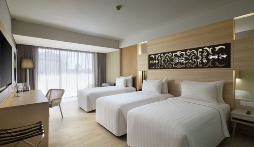 Triple Room with City View