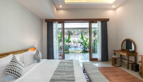 Premier Room