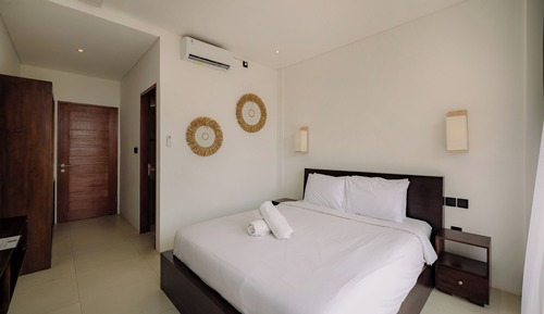 Deluxe Double Room, Pool View