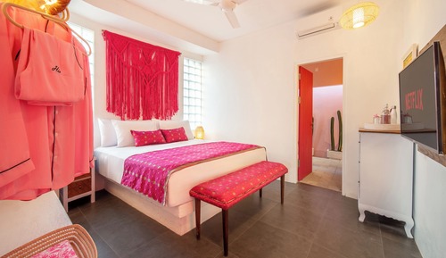 Casanostra 2-Bedroom Suite