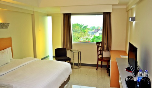 Executive Double Room, 1 Queen Bed, Non Smoking, Balcony