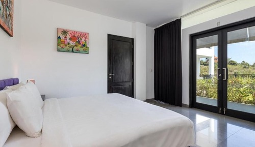 Exclusive Villa, Balcony, City View