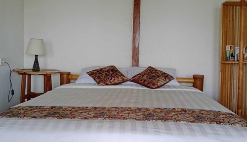 Deluxe Cabin, Balcony, Garden View