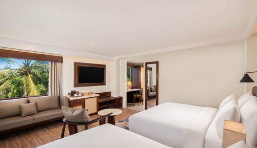 Nature Haven Family Junior Suite with Plunge Pool