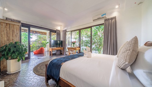 Deluxe Apartment, Balcony, Garden View