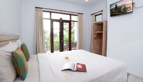 Superior Double Room, Balcony, Garden View