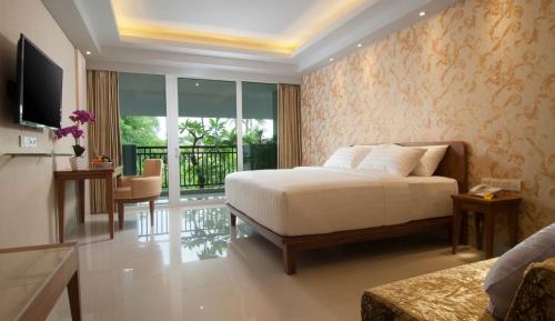 Deluxe King Room - Room Only