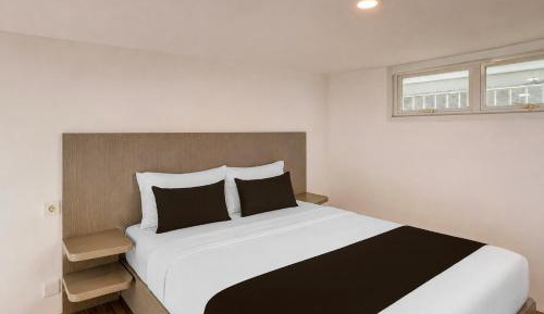 Junior Suite with Pool View