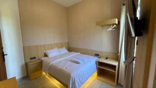 King Room with Balcony