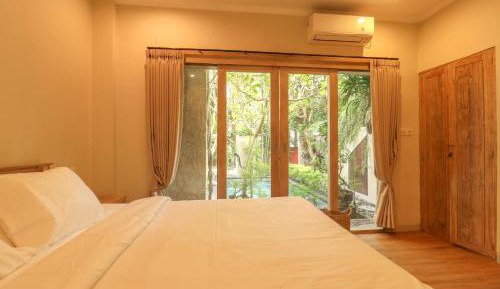 Double Room with Pool View