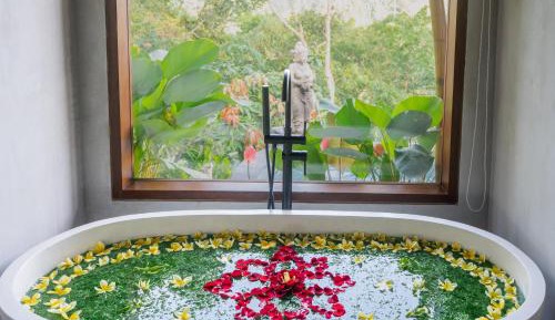 Deluxe Room with Daily Afternoon Tea