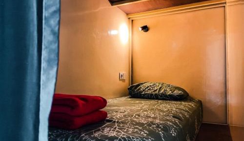 6-Bed Mixed Dormitory Room