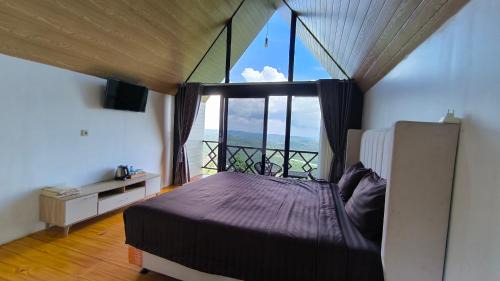 Room #1715481001