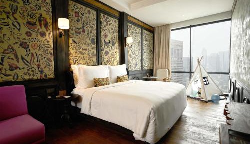 Deluxe Room - King or Twin Bed