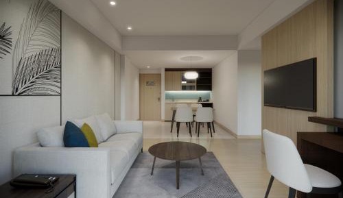 King Suite with Garden View