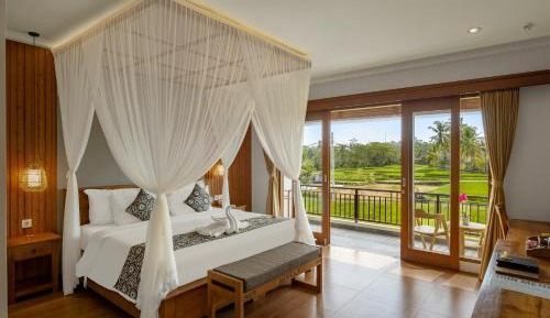 Deluxe Room Balcony with Rice Field View