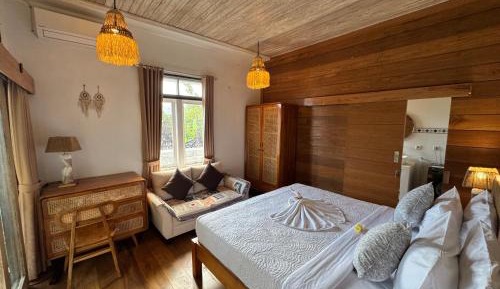 Deluxe Double Room with Bath