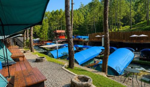 Tent Riverview