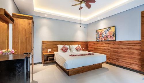 King Room with Pool View