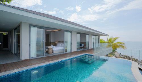 Two Bedroom Villa with Pool