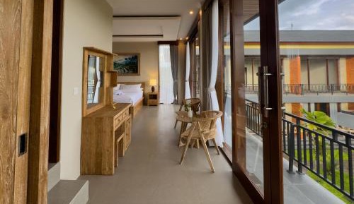 Suite with Mountain View