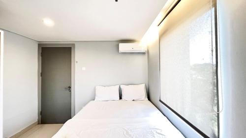 2 Bedrooms with Living Room ( Near Railway )