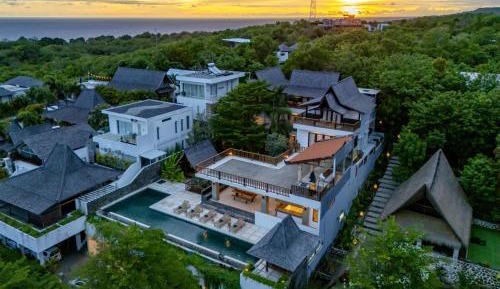 Villa with Sea View