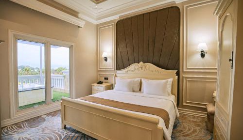 Sultan Suite with Air Cooler