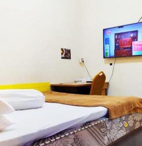 Deluxe Double Room (2 Adults + 1 Child)