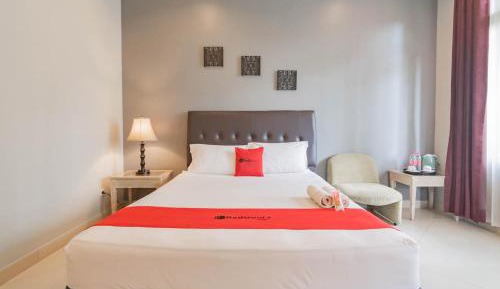 RedDoorz Double Room