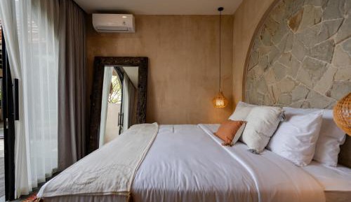 Double Room with Pool View