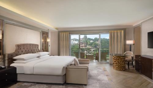 Presidential Suite Room, Club lounge access, 1 King, Balcony