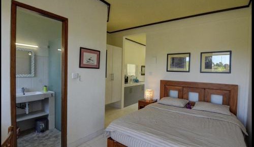 One-Bedroom Loft Apartment with Balcony