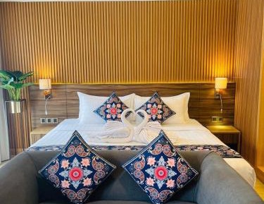 Junior Suite - 1 King Bed 32Sqm Free Wifi Balcony