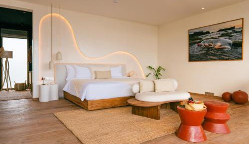 Ocean Suite Free 1x 60 Minutes Balinese Massage for 2 Persons, 15% F&B Discount, VIP Access to Luna Beach Club and Nuanu Tour