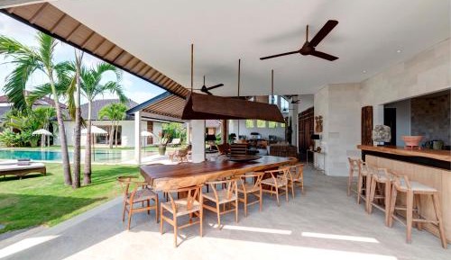 Iluh Six-Bedroom Villa with Private Pool