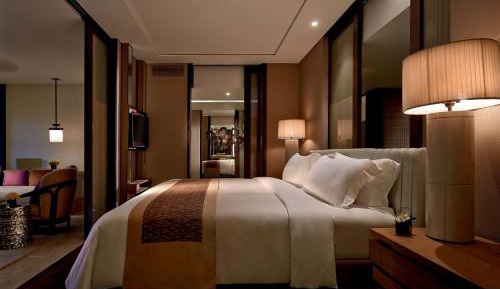 Ritz-Carlton Suite with Free Daily Resort Activity