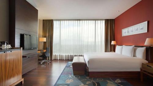 Junior King Suite - Lounge Access