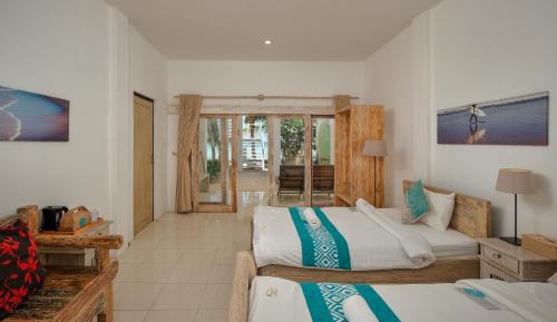 Twin Room with Sea View