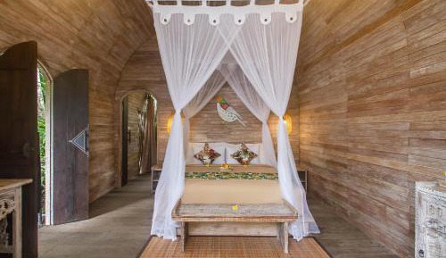 Deluxe Room Jungle View with Bath Tub