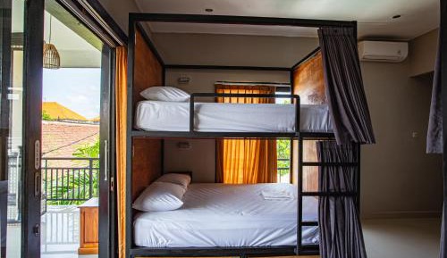 Bed in 4-Bed Mixed Dormitory Room