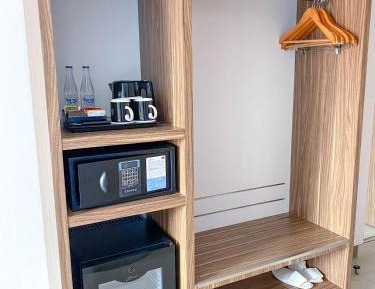 Standard Queen Room - Free Breakfast