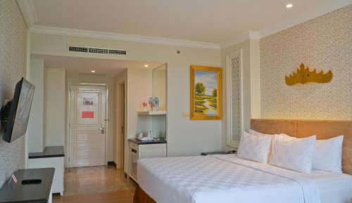 Deluxe King Room with Sea View