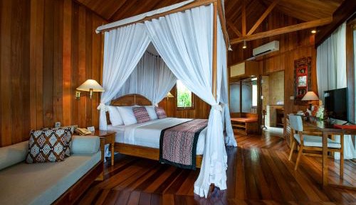 Deluxe Double Cottage with Sea View and Terrace